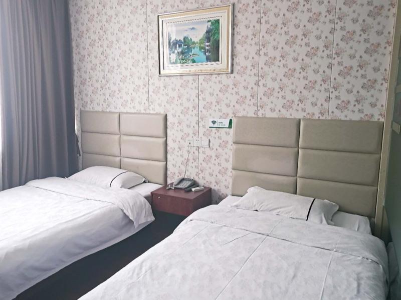 Shells Minhang District Pujiang Town Zhuyuan Road Hotel 2*
